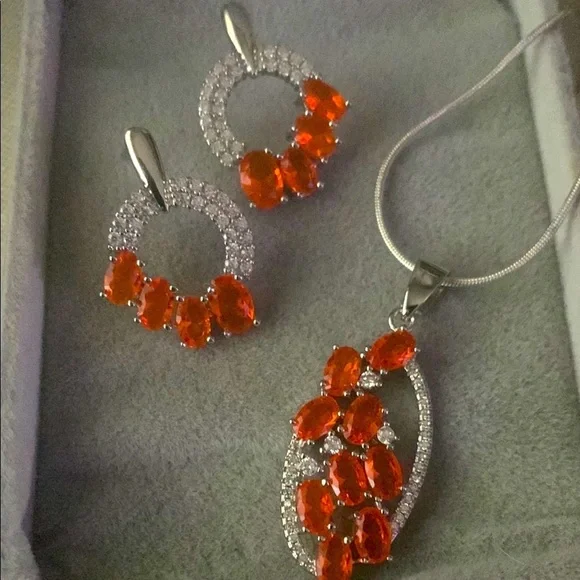 Elegant Silver and Orange Spessartine quartz Jewelry Set with no chain - Picture 2 of 13
